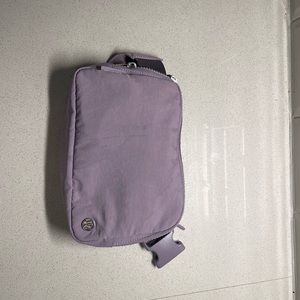 lululemon Everywhere Belt Bag 2L